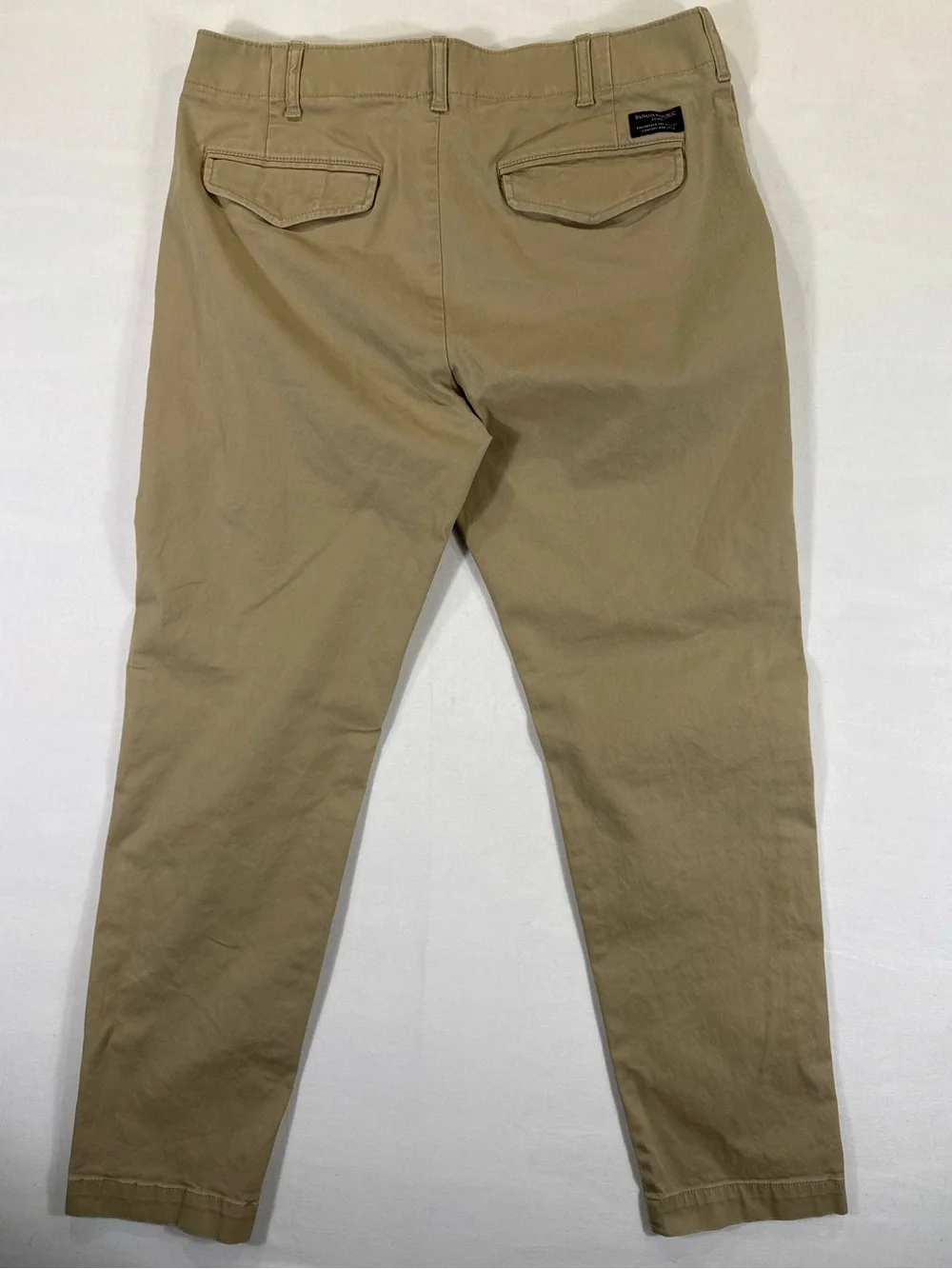 Banana Republic Men's Slim Chinos in Khaki
